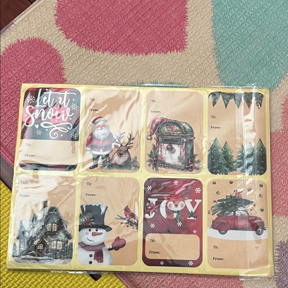 Holiday Gift Tags Set - Christmas Illustrations (Red, Green, Cream) 80 pieces